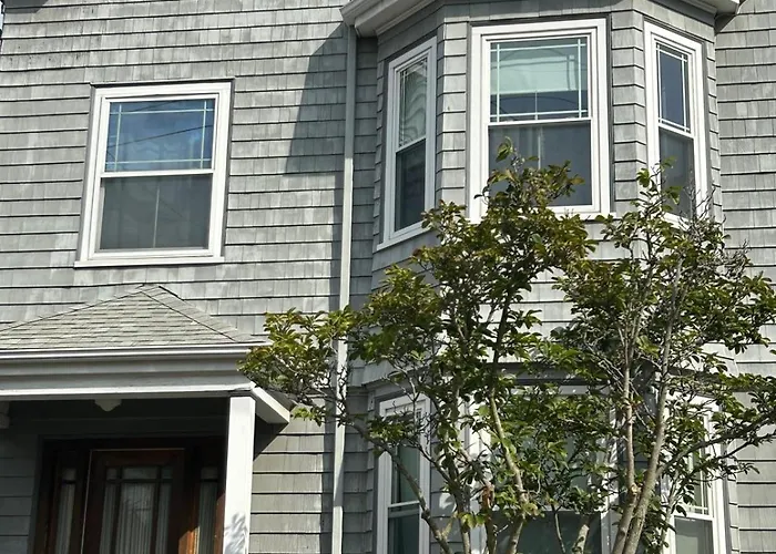 Homestay Near Downtown Boston - Andrew Station Area