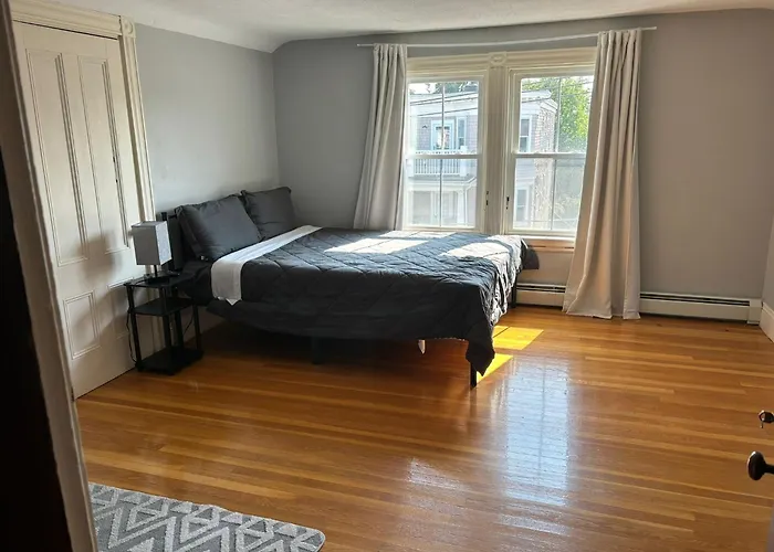 Homestay Near Downtown Boston - Andrew Station Area